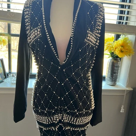 Womens Sexy Pearl dress. - Picture 2 of 10